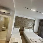 Moonlight Hotel *