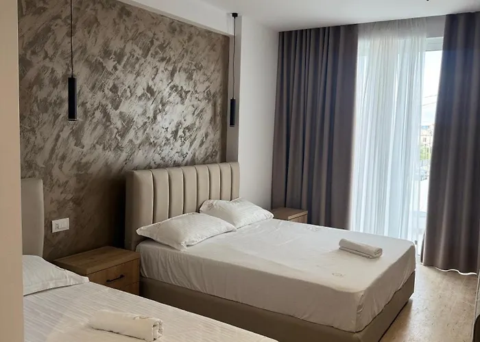 Moonlight Отель Влёра